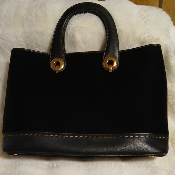NINA RICCI Elegant Black and Gold Women's Handbag - Picture 1 of 14